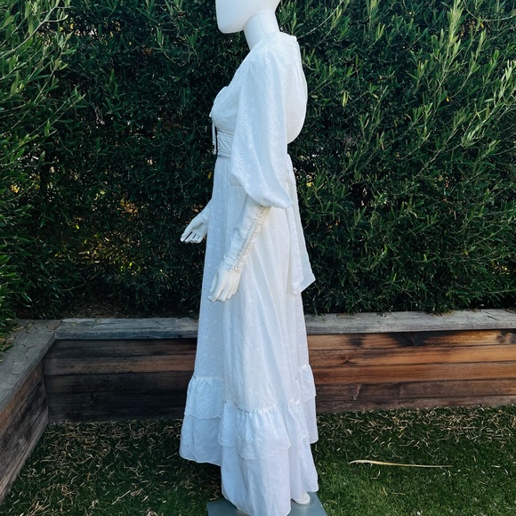 Vintage White Eyelet Gunne Sax Dress by Jessica - Picture 4 of 11